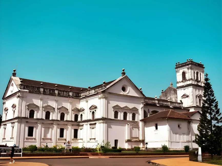 Near Taxi service goa